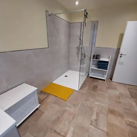 Schwerin, Ruhig Und Zentral *